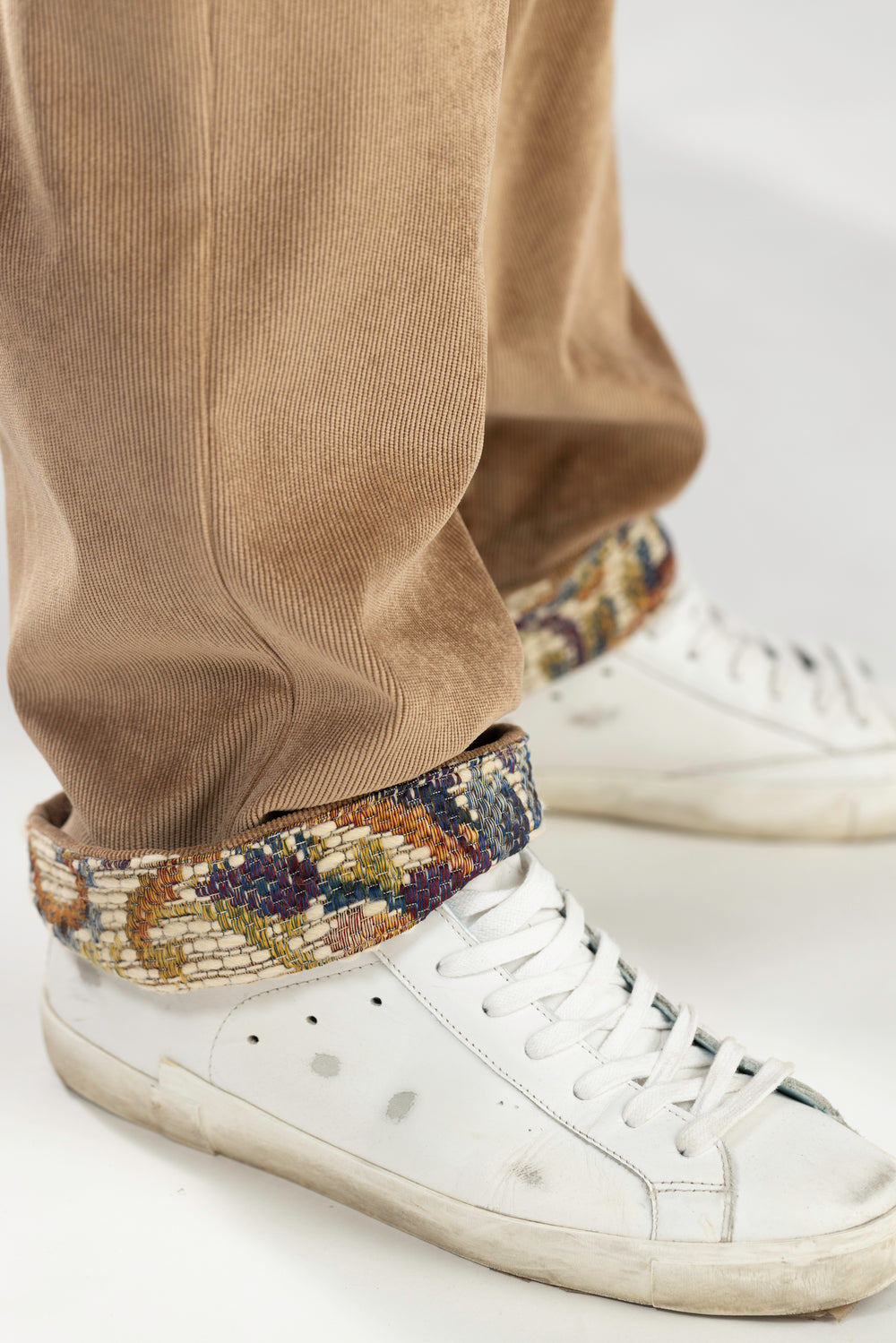 Pantalone in Velluto Mille Righe con Dettaglio Bandana nocciola